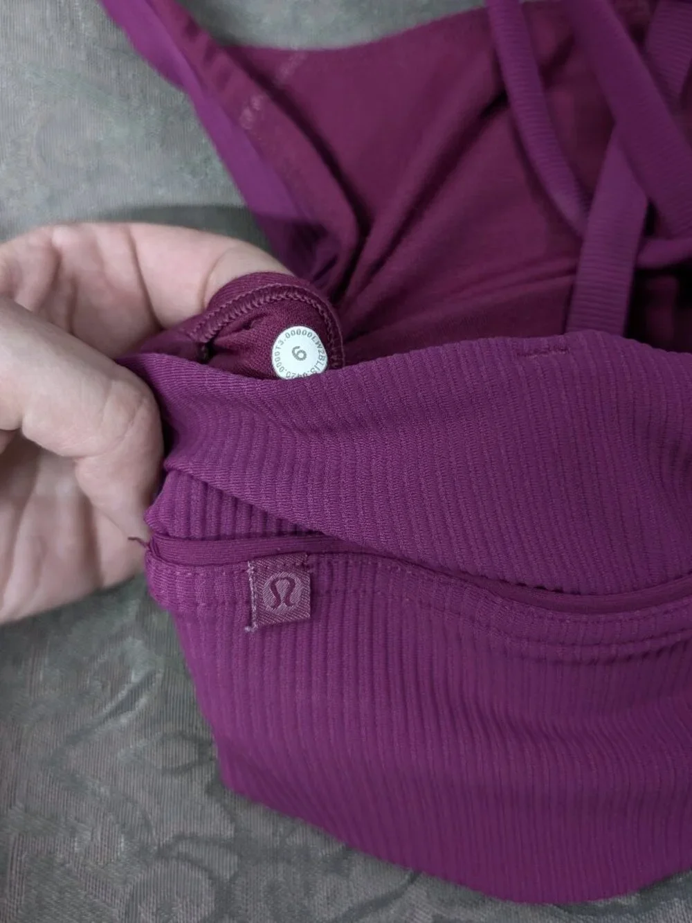 Lululemon size 6 sports bra